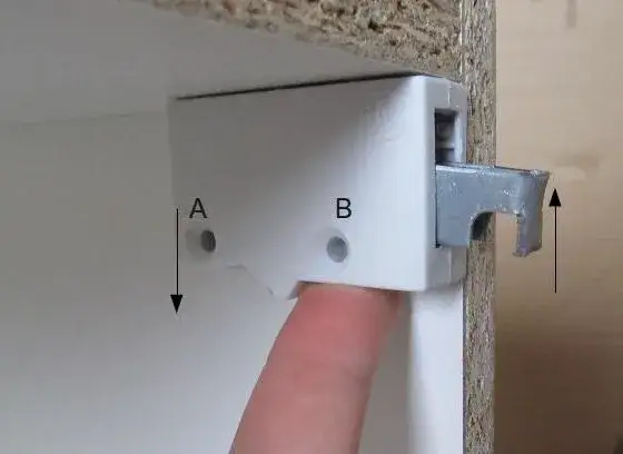 Jak powiesić szafkę na listwie - uniknij najczęstszych błędów montażu