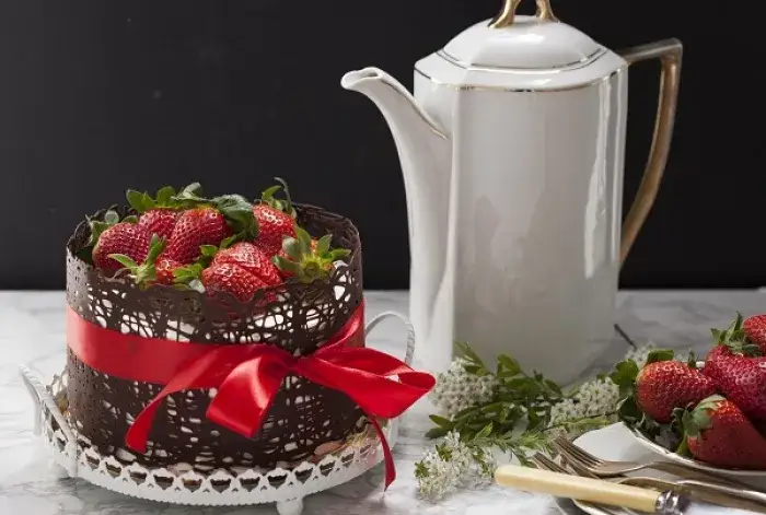 Jak liczyć tort na wesele, aby gościom nie zabrakło słodkości