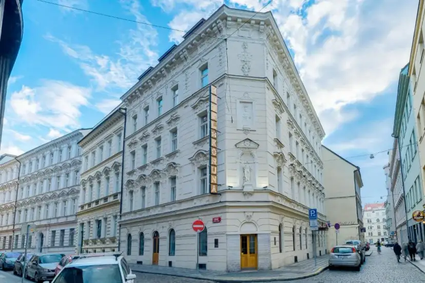 Hotele w Pradze, gdzie mówią po polsku – komfort i łatwa komunikacja