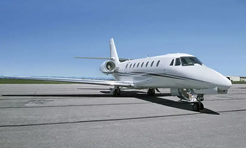 Ile kosztuje lot prywatnym samolotem? Sprawdź ukryte wydatki i oszczędności