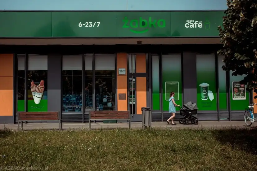 Żabka w Szczecinie: 200 sklepów! Co to znaczy dla miasta?