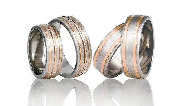 Obrączki tytanowe czy złote - co wybrać, aby uniknąć rozczarowania?