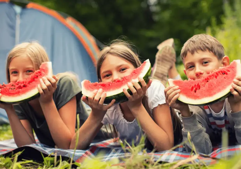 Arbuz: czy uczula? Poznaj objawy, przyczyny i co robić.