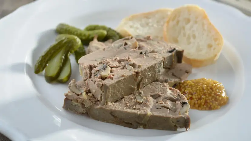 Pasztet bez goryczki: Ile wątróbki dodać? Sprawdź proporcje!