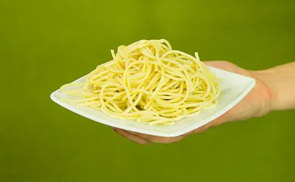 100g makaronu spaghetti: Kalorie, waga, IG. Gotuj idealnie!