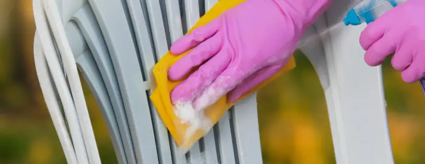 Skuteczne sposoby na to, czym wyczyścić krzesła plastikowe białe