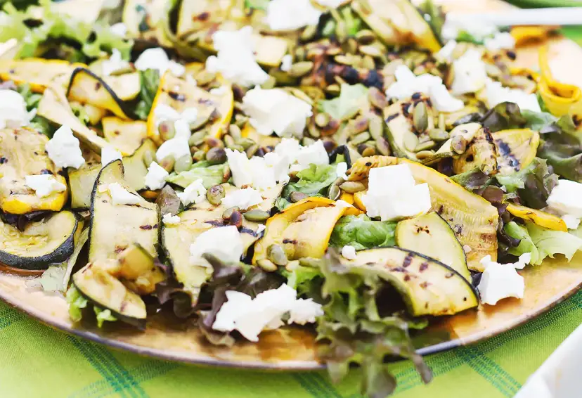 Cukinia z grilla: jak zrobić idealną? Przepisy i sekrety