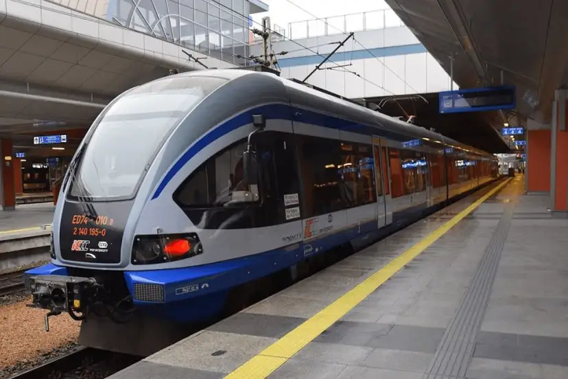 Komu przysługuje bilet dla seniora PKP? Sprawdź wymagania i zniżki