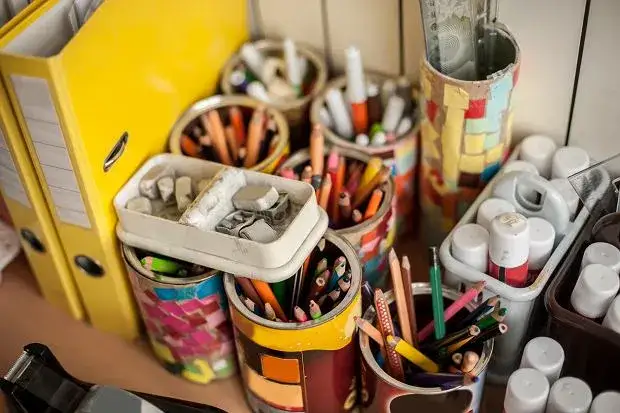 Gdzie wyrzucić zużyte flamastry? Uniknij błędów w recyklingu