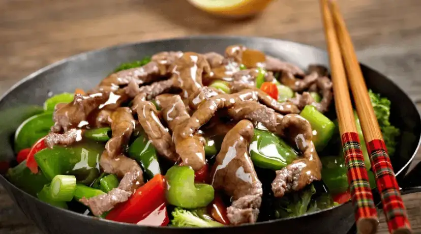 Szybki przepis na wołowinę po chińsku, który zachwyci każdego smakosza