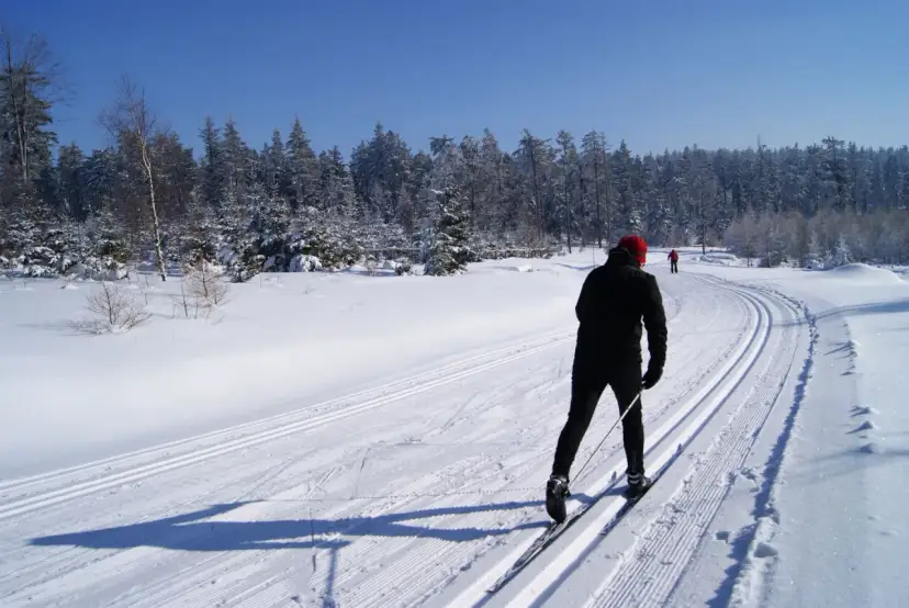 Narty w Czechach: Blisko, nowocześnie, taniej? Wybierz idealny stok!