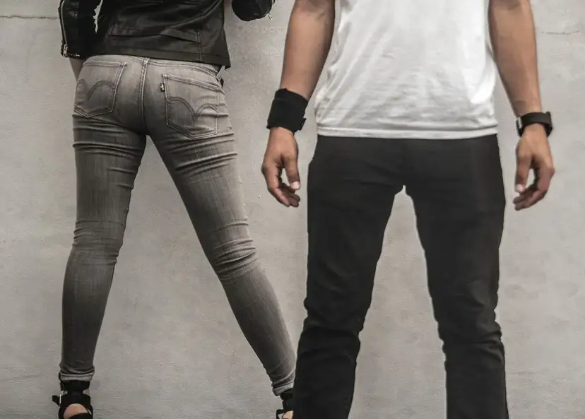 Co oznacza rozmiar spodni 32/34? Przelicznik i porady!