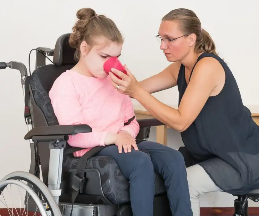 Ile wynosi zasiłek opiekuńczy na osobę niepełnosprawną? Sprawdź teraz!