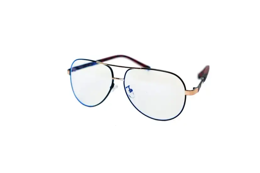 Okulary z filtrem światła niebieskiego: Hit czy mit? Warto kupić?