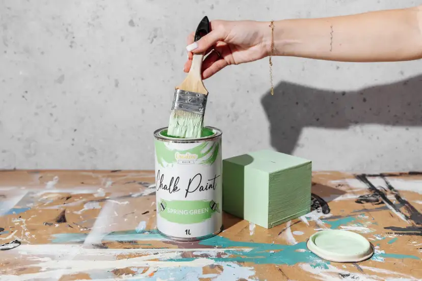 Najlepsza farba do malowania krzeseł - wybierz trwałe i bezpieczne rozwiązania