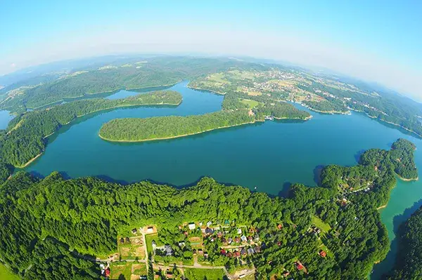 Najlepsze atrakcje w Werlas – odkryj niezapomniane miejsca nad Jeziorem Solińskim