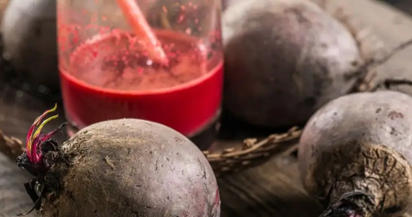 Sok z buraków czy zakwas – co wybrać dla zdrowia i lepszej diety?