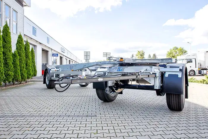 Naczepa BDF co to jest? Odkryj zalety i zastosowanie w transporcie