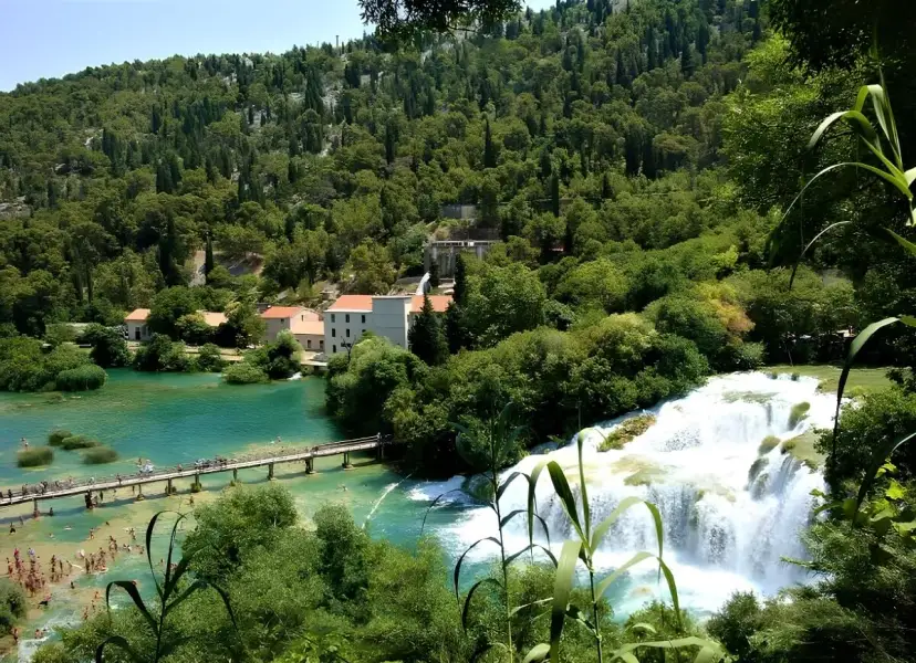 Najlepsza trasa do Zadaru: Szybko, tanio czy wygodnie? Porównanie