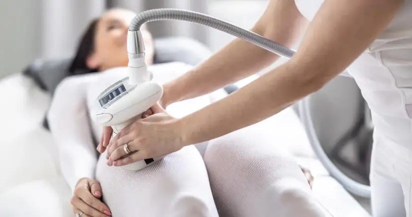 Żelazko antycellulitowe vs Endermologia: Kluczowe różnice na cellulit