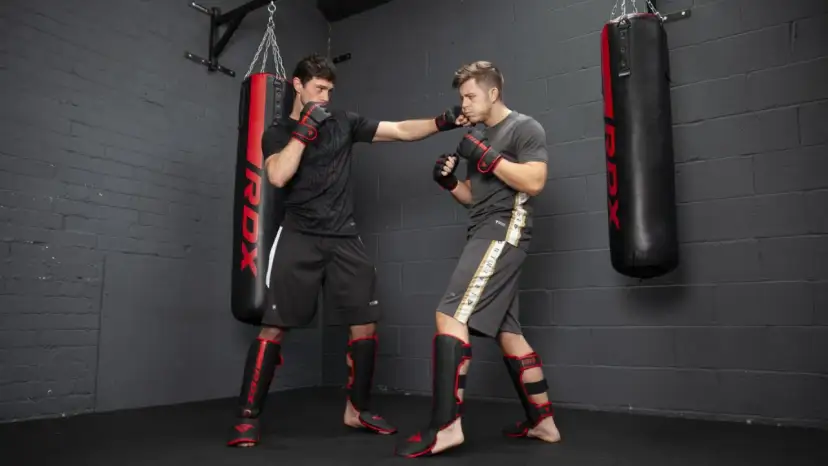 Boks czy MMA? Ekspert radzi, co wybrać na początek