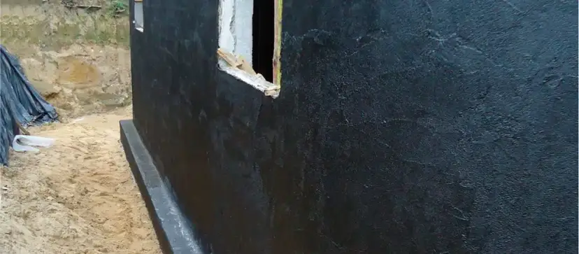 Skuteczne metody zabezpieczenia fundamentów przed wilgocią i wodą