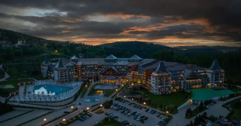 Ile kosztuje nocleg w hotelu Gołębiewski? Ceny pokoi i oferty specjalne