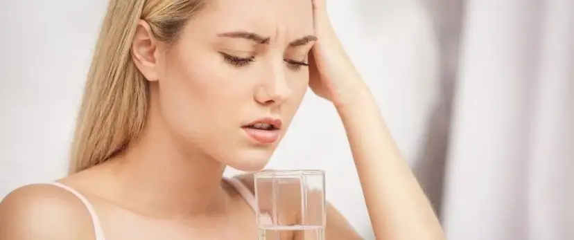 Odwodnienie objawy psychiczne: jak brak wody wpływa na samopoczucie