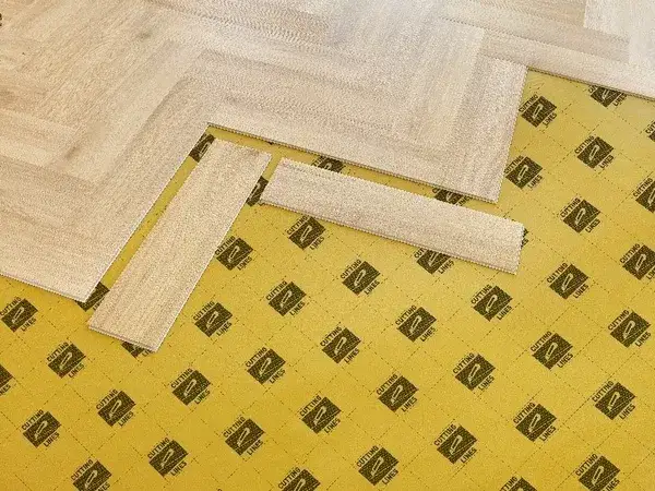 Jaka płyta na podłogę? Wybierz idealny podkład z ekspertem!