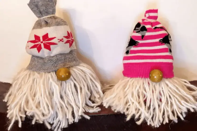 Jak zrobić krasnala ze skarpetki - prosty sposób na świąteczną dekorację