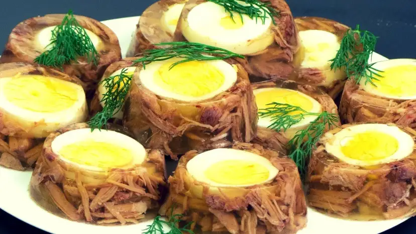 Jak wyjąć galaretkę z formy? Triki na perfekcyjny deser!