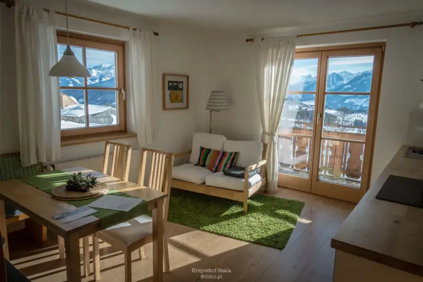 Gdzie szukać noclegów w Polsce? Pełen przewodnik (i jak oszczędzić!)