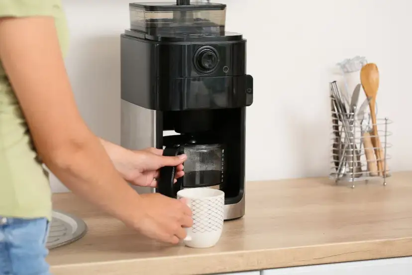 Ekspres do kawy: wybierz idealny! Poradnik typów, funkcji i marek