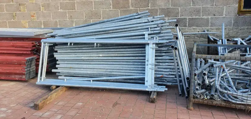 Używane rusztowanie Plettac: Ceny, inspekcja i jak nie przepłacić?