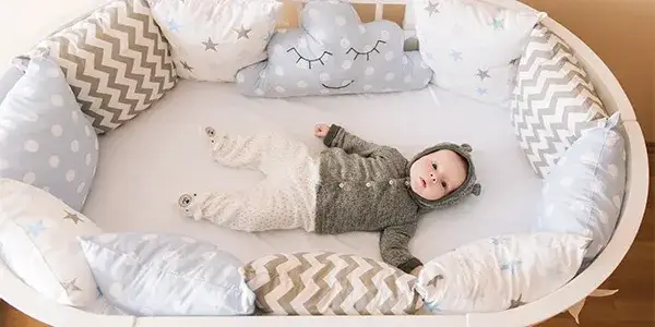 Jak żywić niemowlęta i małe dzieci - sprawdzone porady w PDF