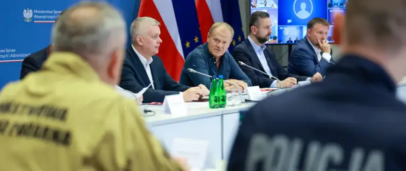 Kulisy zerwania kontraktu reklamowego wartego miliony złotych w trybie pilnym. Politycy i funkcjonariusze na spotkaniu w Ministerstwie Spraw Wewnętrznych.