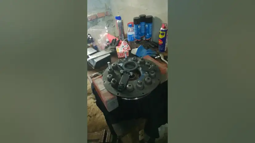 Jak wyregulować sprzęgło C-330 i uniknąć problemów z pracą ciągnika