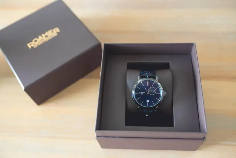 Prezent dla męża na rocznicę: Jak wybrać idealny i zaskoczyć?