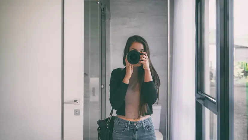 Jak zrobić zdjęcie w lustrze – proste techniki na idealne ujęcie