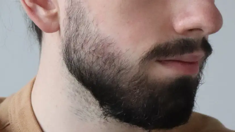 Jak pobudzić zarost na twarzy? Kompletny przewodnik po gęstą brodę.