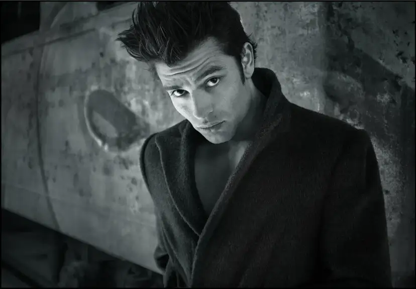 Jak dojrzały mężczyzna okazuje zainteresowanie kobietą w subtelny sposób