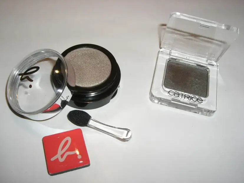 agnès b. Kosmetik: Warum sie verschwand & welche Dupes Sie lieben werden