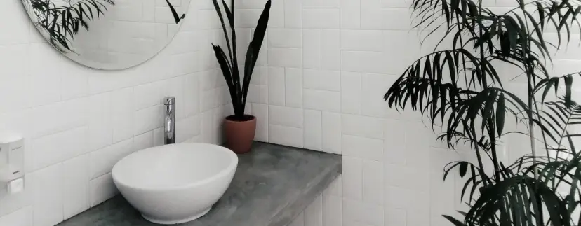 Jak pomalować glazurę - proste kroki do trwałego i pięknego efektu