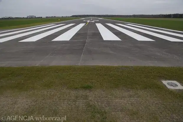 Lotnisko Białystok zablokowane: Kiedy polecimy z Krywlan?