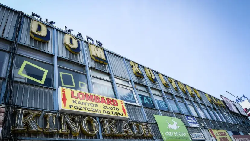 Czy w lombardzie przyjmują książki? Sprawdź, zanim stracisz czas