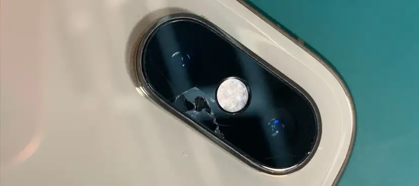 Jak zdjąć szkło z aparatu iPhone bez ryzyka uszkodzenia obiektywu