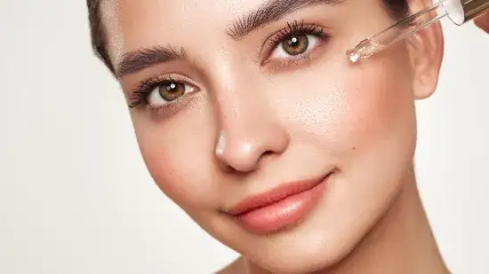 Czy serum można stosować codziennie? Odkryj bezpieczne sposoby użycia