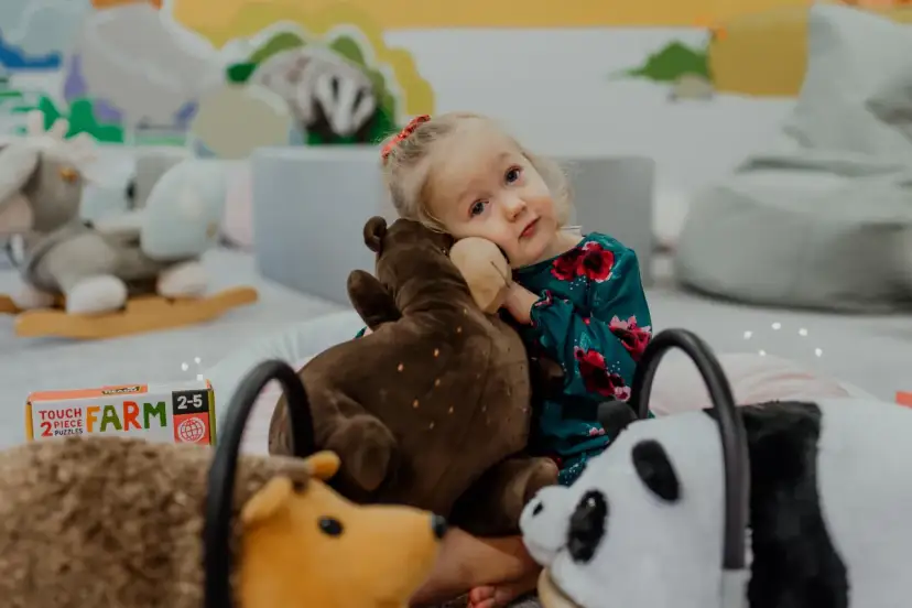 Żłobek czy warto? Plusy, minusy i alternatywy dla rodziców