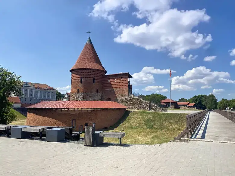 Zamek w Kownie: Odkryj tajemnice jego historii i architektury