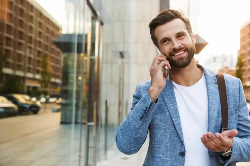 Jak grzecznie odmówić zaproszenia na kawę i nie urazić przyjaciela